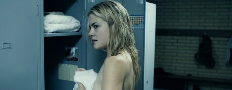 Rachael Taylor nude actress photo