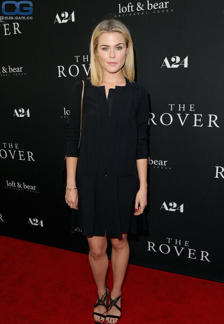 Rachael Taylor model pretty pic