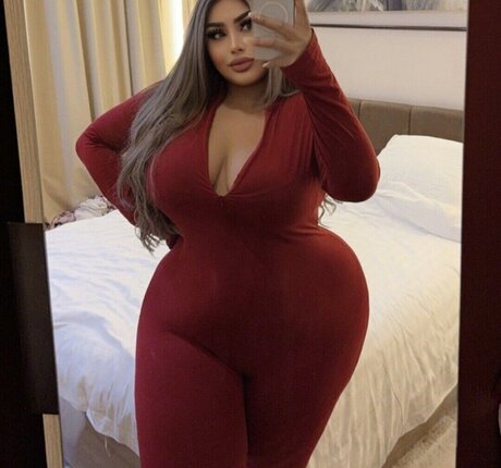 hanadi k naked model photos