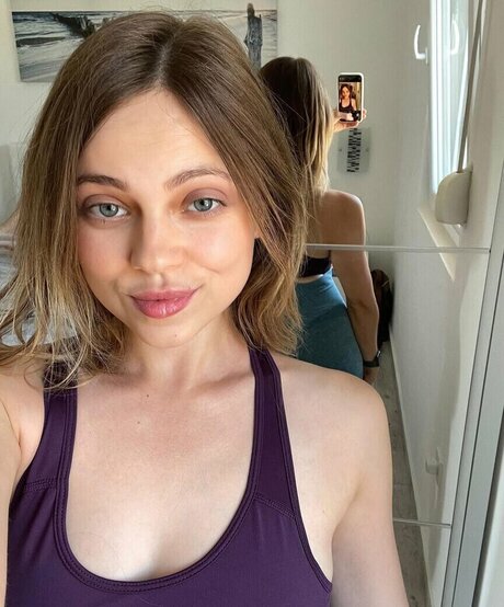 Velvet Tatti high quality actress photos