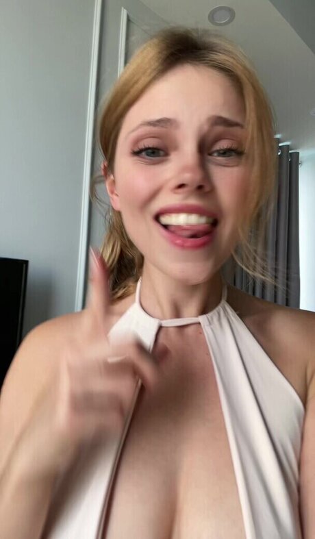 blowjob brunette onlyfans hot porn pics