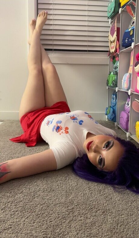 Mary Liven model pornographic images