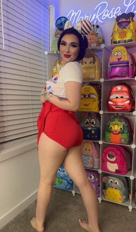 Mary Liven nude model photos