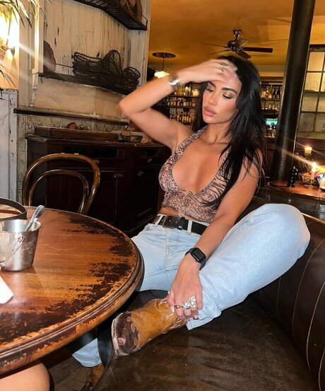 thick onlyfans sexy nudes picture