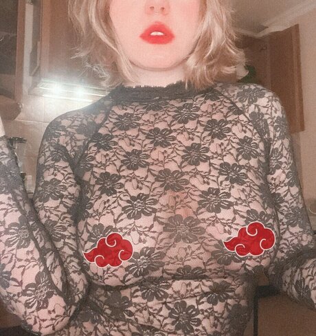 Masha Hima Boosty model adult pic