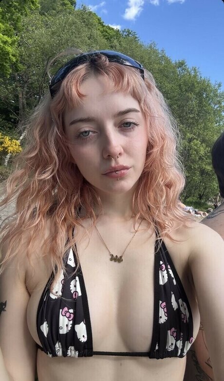 mayadoran naked pornstar picture