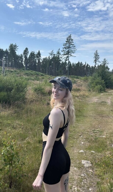 mayadoran pornstar hot gallery