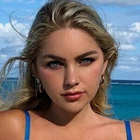 Madison Louch hot pornstar img