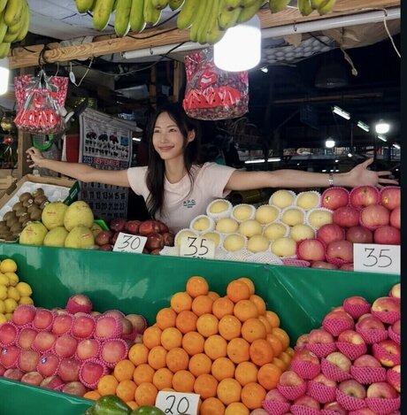 jennypetersonnn model art pic