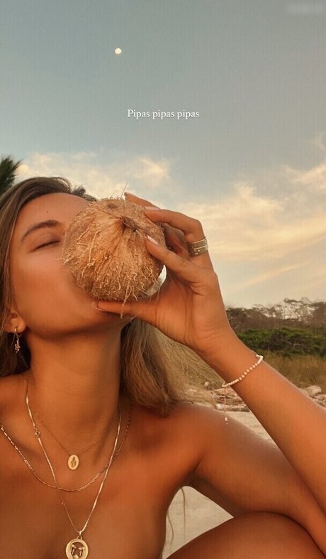 Pia Volckmann sexy model photos