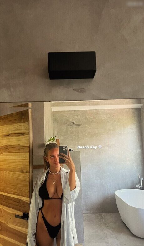 Pia Volckmann model nice photo