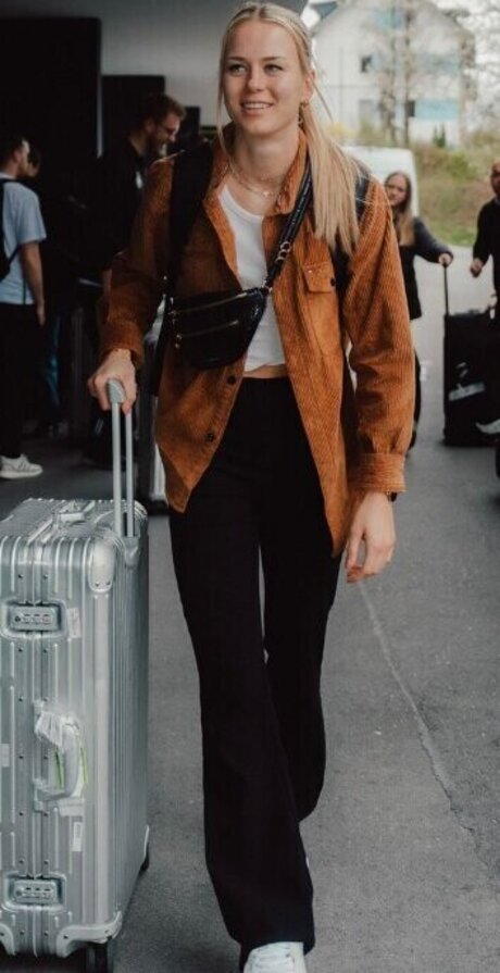 Merle Frohms pretty model picture