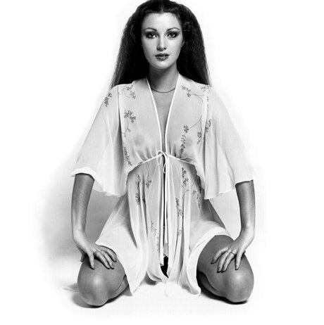 Jane Seymour sexy star image