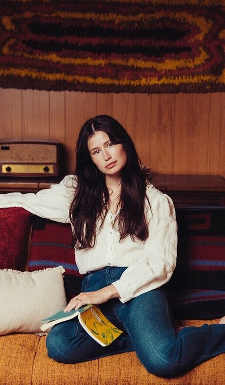 Delaney Rowe star archive