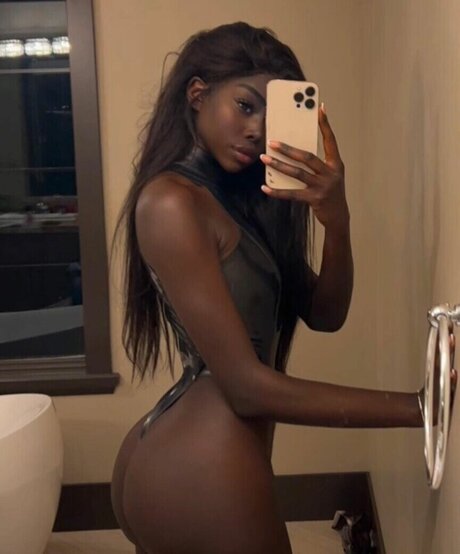 African Booty Meat sexy model gallery