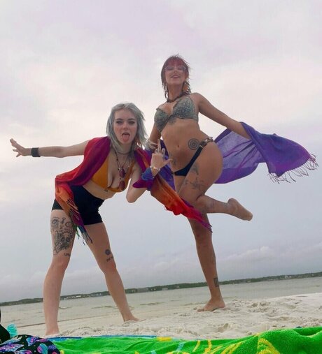 Noel Malphoi naked model pic