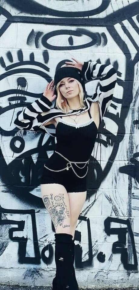 Noel Malphoi porn actress picture