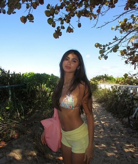 Bella Ramirez free model photos