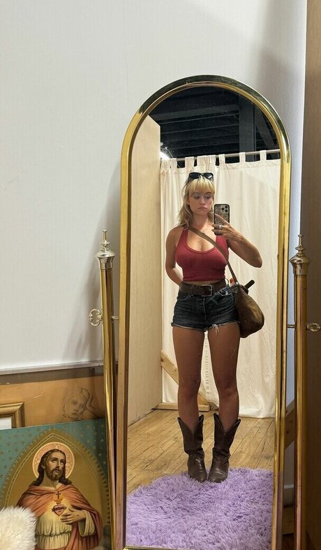 Ella Ballentine sexy actress galleries