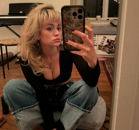 Ella Ballentine perfect star photos