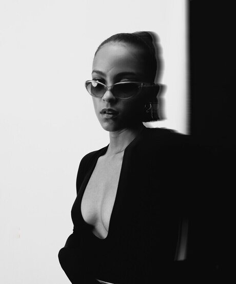 Lou Llobell model xxx photos