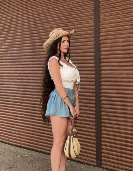 Sunmerjoy nude model photos