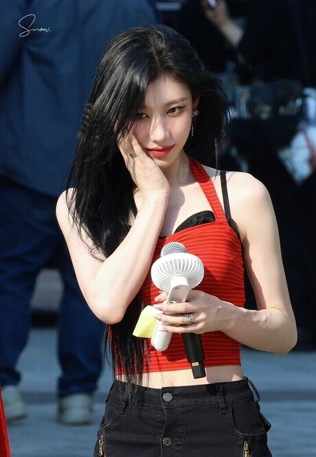 Chaeryeong Profile Photo