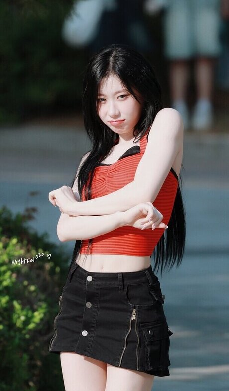 Chaeryeong pretty pornstar pic