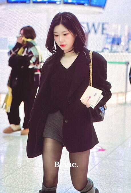 Chaeryeong sexy model image