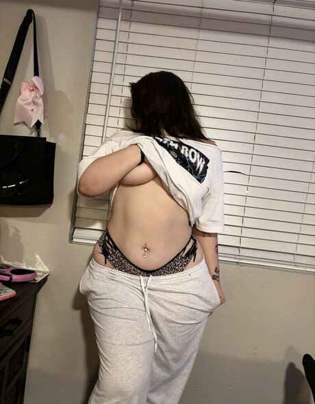 Isabel Pierce sexy actress galleries