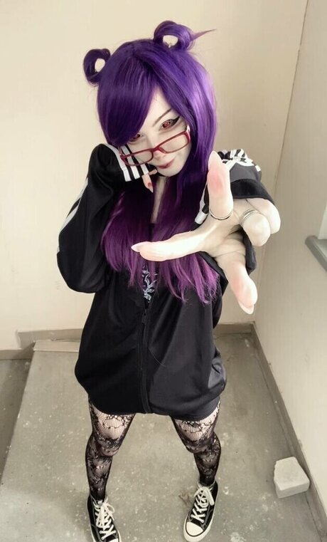 Kura1desu star erotic pic