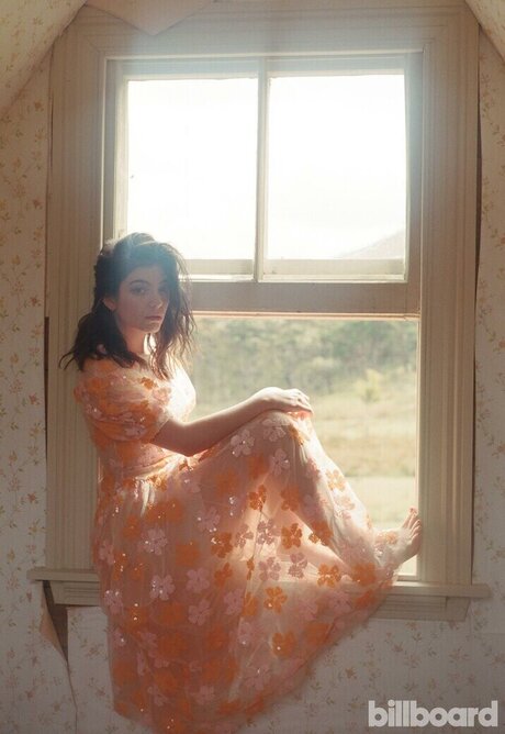 Ana Lorde model exclusive photo