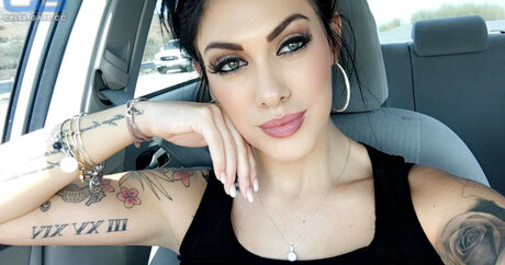 Ana Lorde star erotic images