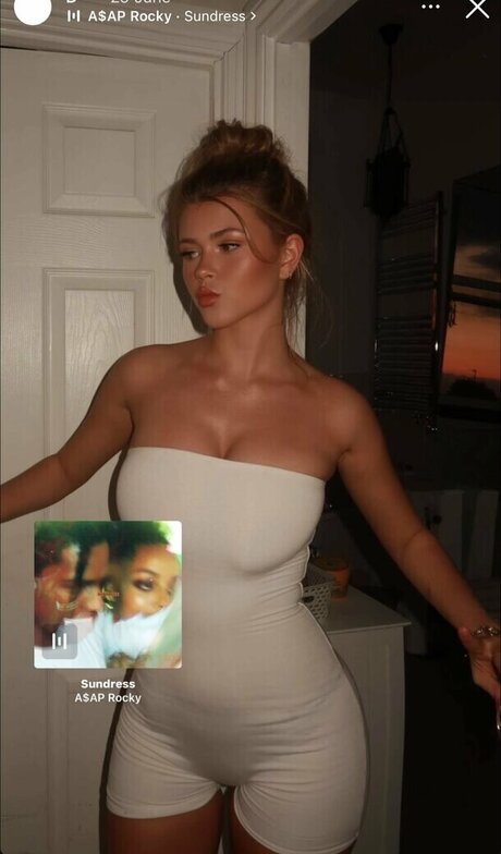 Darcey Garraway star nude archive