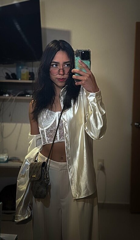 Daiden model perfect photos