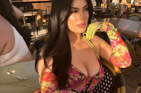 Lujanojoyce model high quality photos