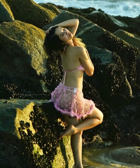 Bessy Q pornstar free picture