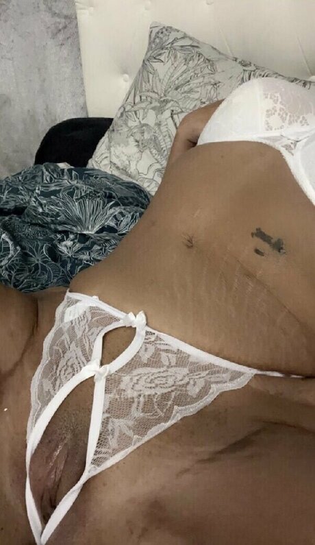 tchikita pornstar nice img