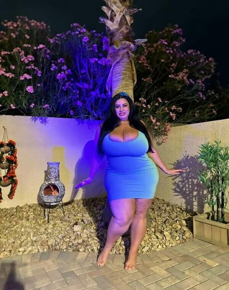 Sofia Rose porn model image