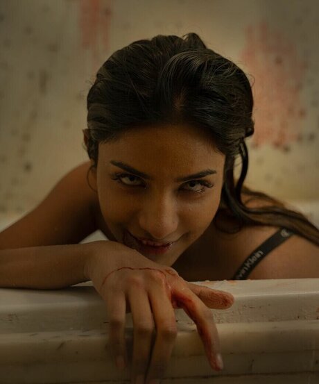 Aurora Sinclair star beautiful photo