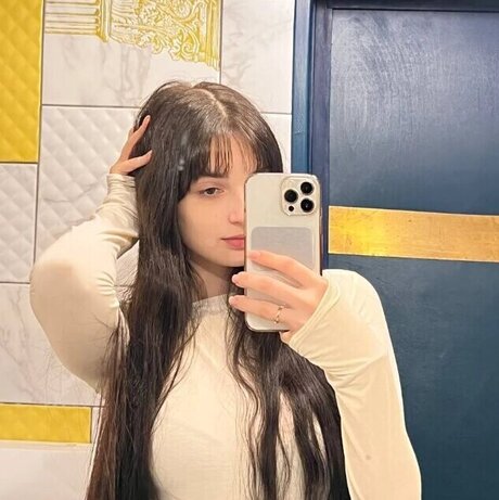 Prudencebestwick exclusive model pic