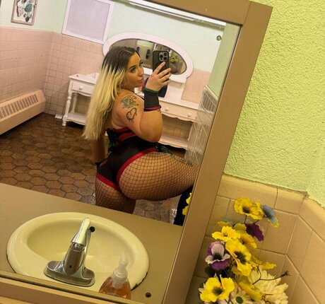 Ivy Malibu model high quality photo