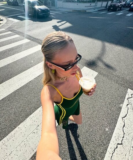 Yaren Alaca nice pornstar image