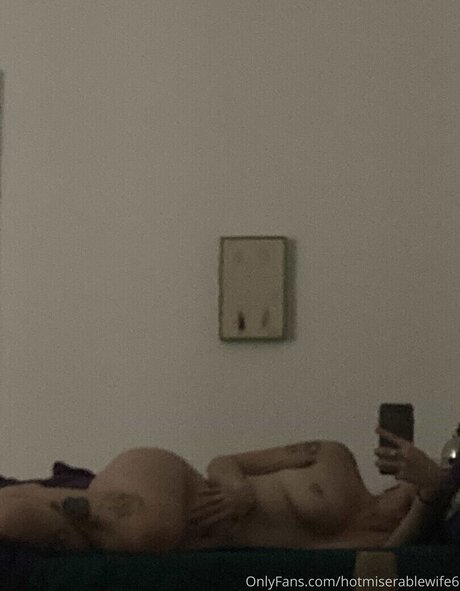 Linda Blair nude model photos