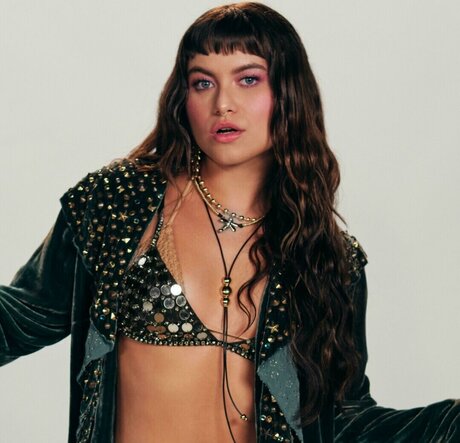 Sofia Reyes high quality star archive