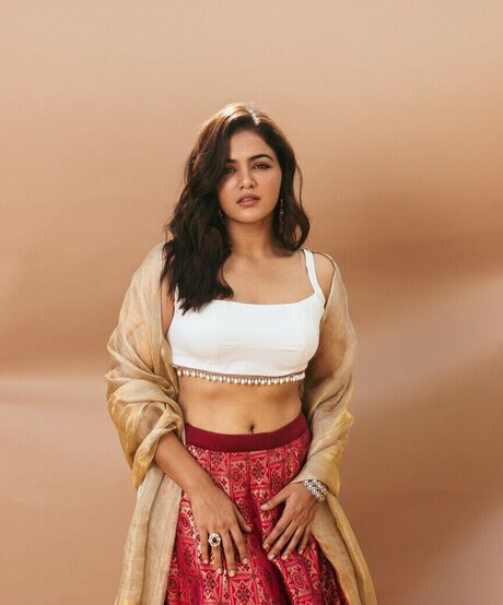 Wamiqa Gabbi model hd picture