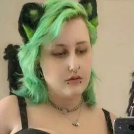 Acidgoth star naked photos