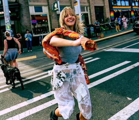 Dora Jar beautiful model photos