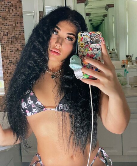 hairy pregnant onlyfans art nude image