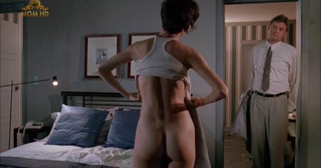 Sean Young star pornographic photos